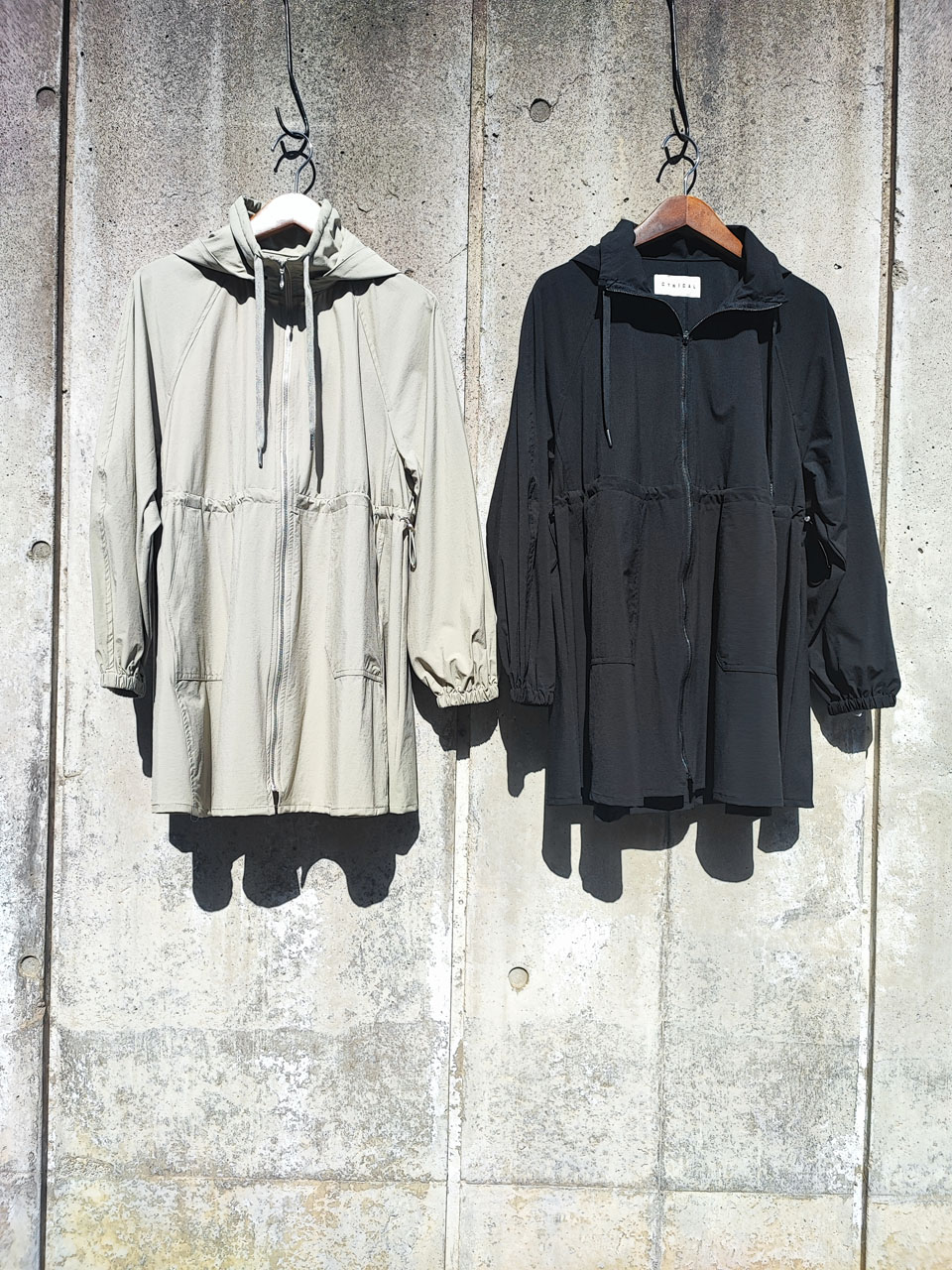 <span class="title">Coat</span>