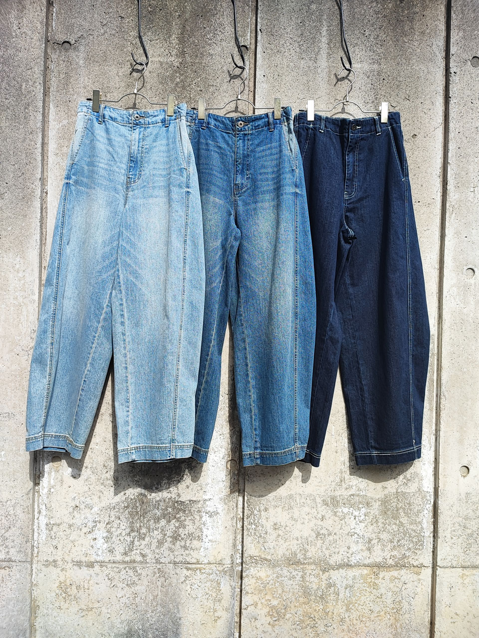 <span class="title">Denim</span>