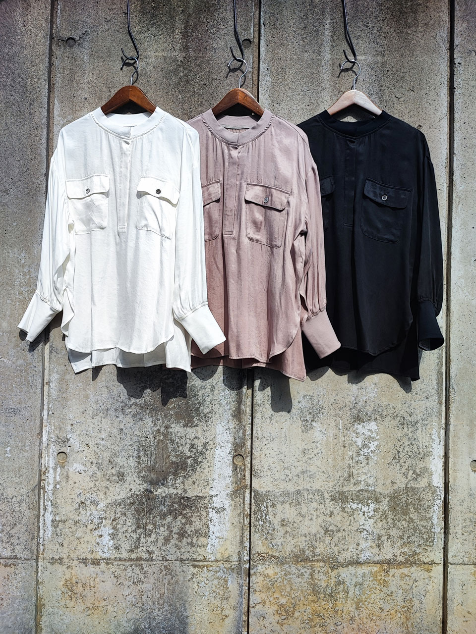 <span class="title">Blouse</span>